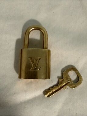 Louis Vuitton Brass tone Padlock and Key #322!